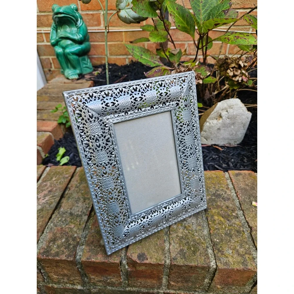 Silver Tone Aluminum Ornate Picture Frame 3.5